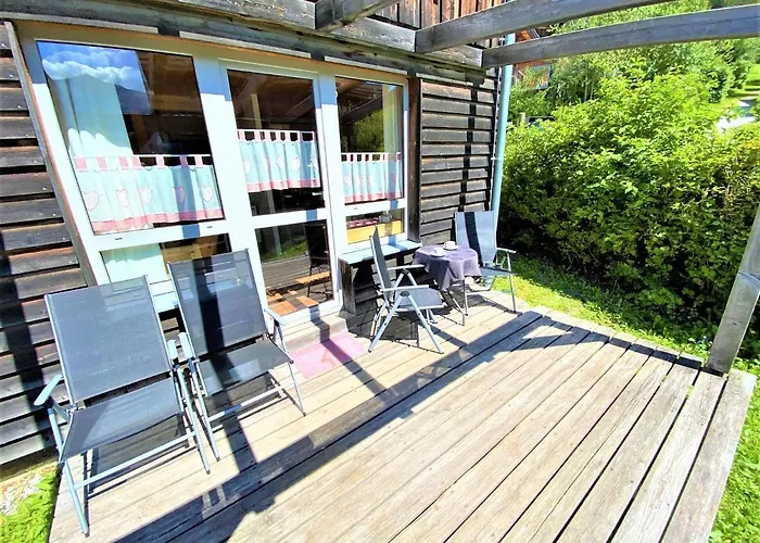 Chalet / Urige Stamperlhuette Auf Ue. 1250m+dampfbad شاليه *