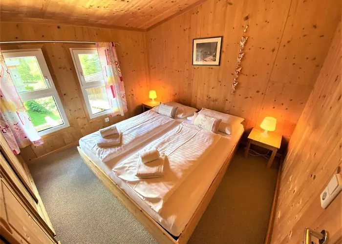 شاليه Chalet / Urige Stamperlhuette Auf Ue. 1250m+dampfbad هوهنتاورن