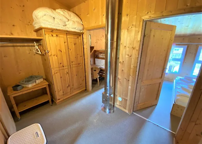 Chalet / Urige Stamperlhuette Auf Ue. 1250m+dampfbad شاليه *