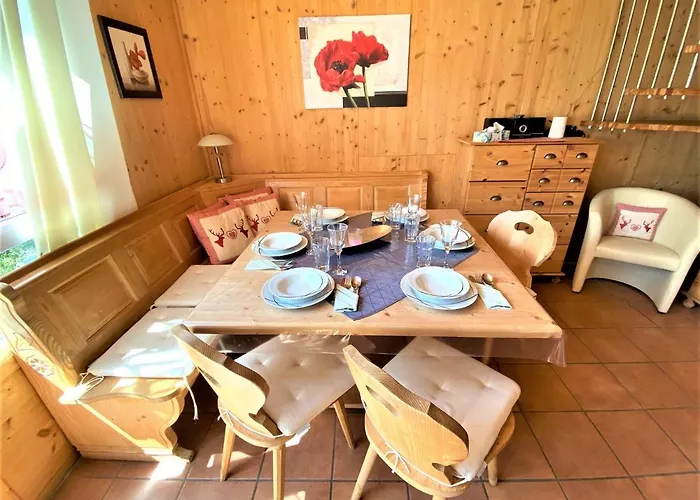 Chalet / Urige Stamperlhuette Auf Ue. 1250m+dampfbad شاليه هوهنتاورن