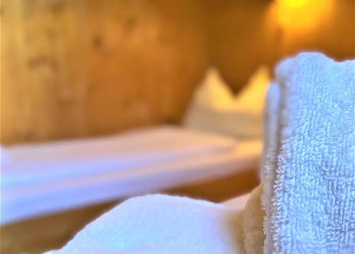 Chalet / Urige Stamperlhuette Auf Ue. 1250m+dampfbad * هوهنتاورن