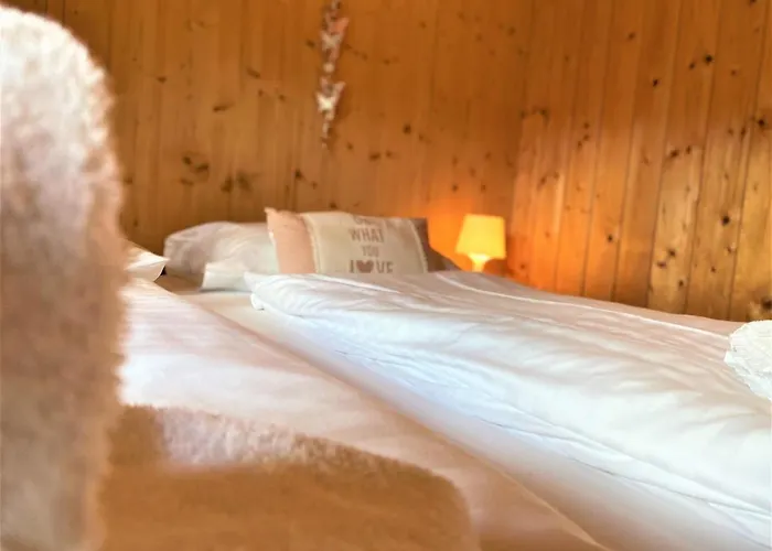 Chalet / Urige Stamperlhuette Auf Ue. 1250m+dampfbad * هوهنتاورن