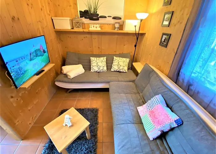 Chalet / Urige Stamperlhuette Auf Ue. 1250m+dampfbad هوهنتاورن